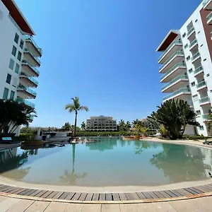 https://una-habitacion-ideal-para-una-pareja-8012.mazatlan-hotels.com